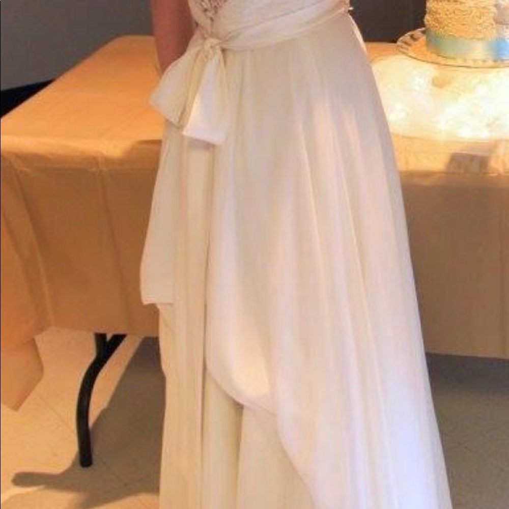 Wedding dress - Picture 9 of 9